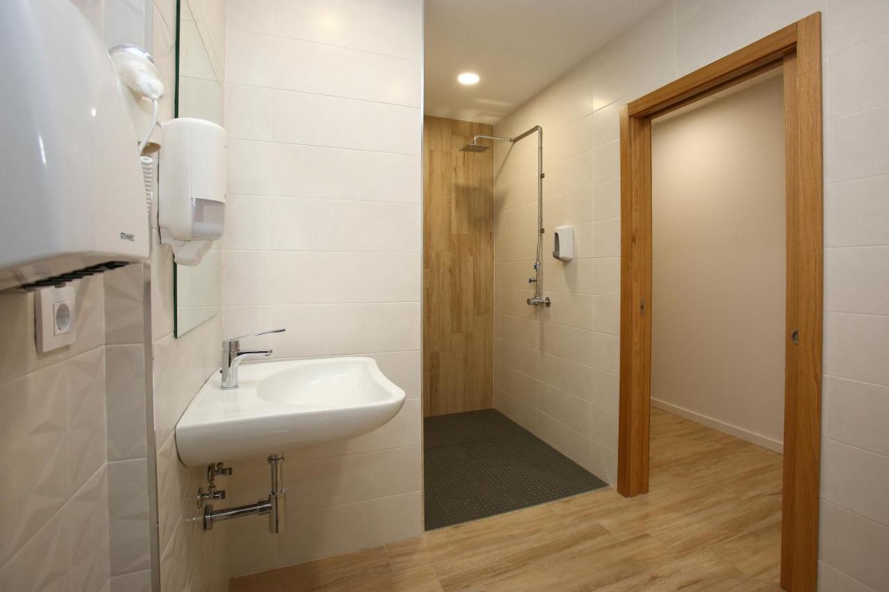Dpaso Urban Hostel Pontevedra Luaran gambar