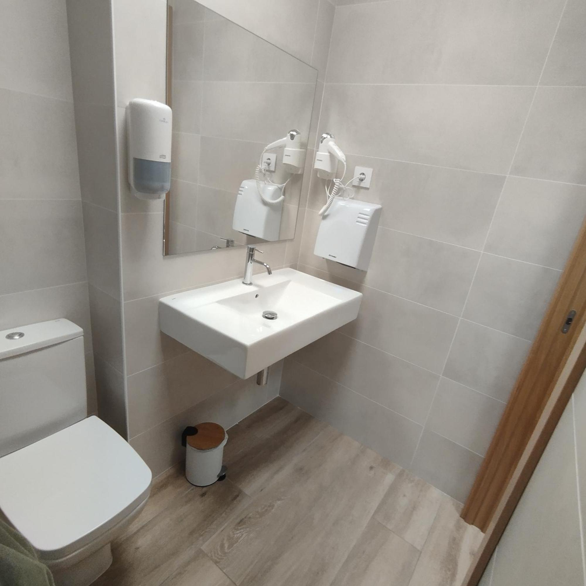 Dpaso Urban Hostel Pontevedra Luaran gambar